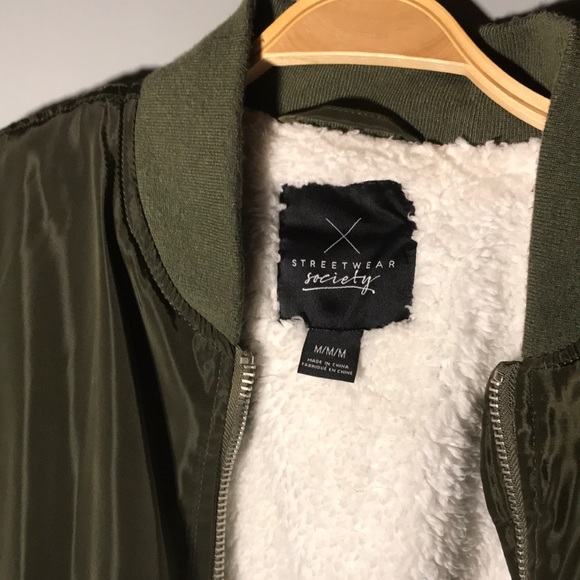 Bomber jacket - Picture 2 of 3